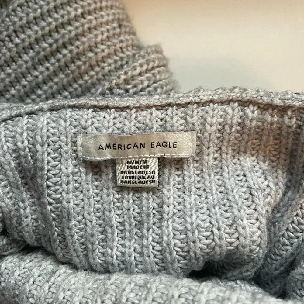 American Eagle Turtleneck Sweater Gray Color Block Pullover Comfy Medium Women’s